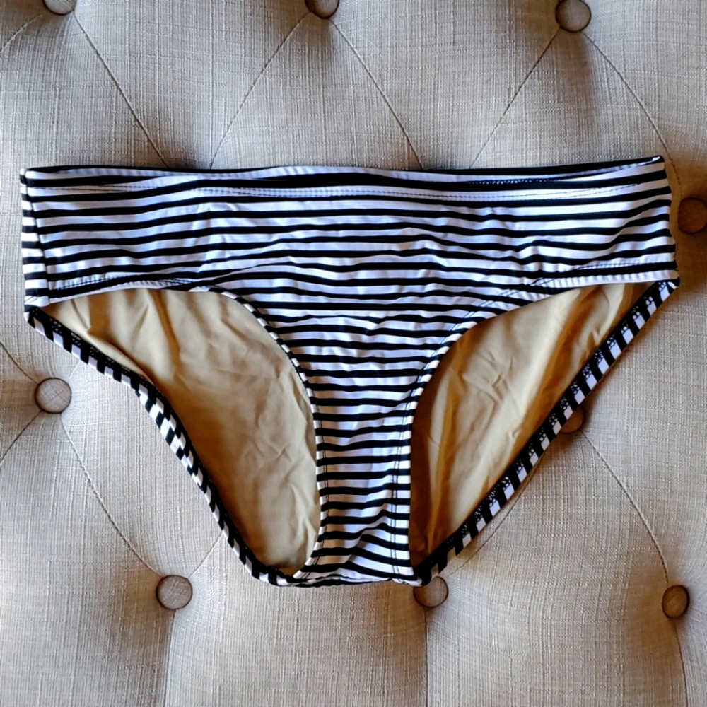 A Pea in the Pod Maternity Swim Bottoms